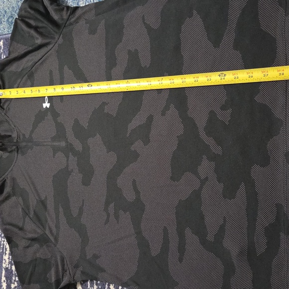 Under Armour Black Patterned 1/4 Zip - Picture 3 of 4